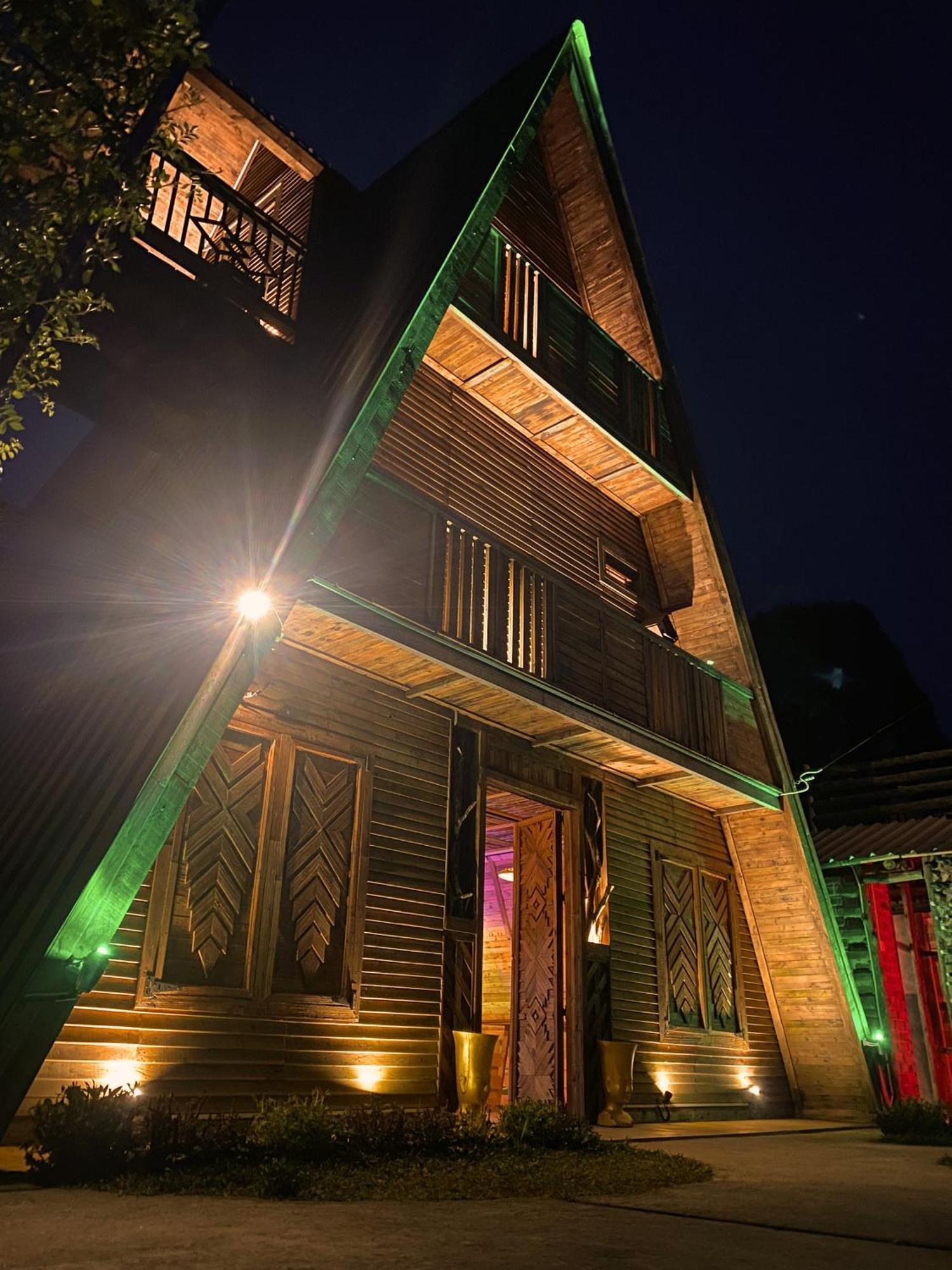 Hunters Wood Cabins Нувара Елия Екстериор снимка